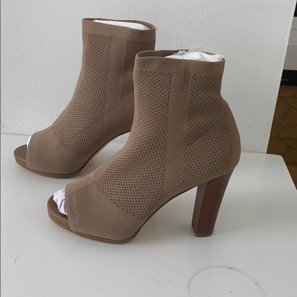 Via spiga street ch fabric peep toe heels